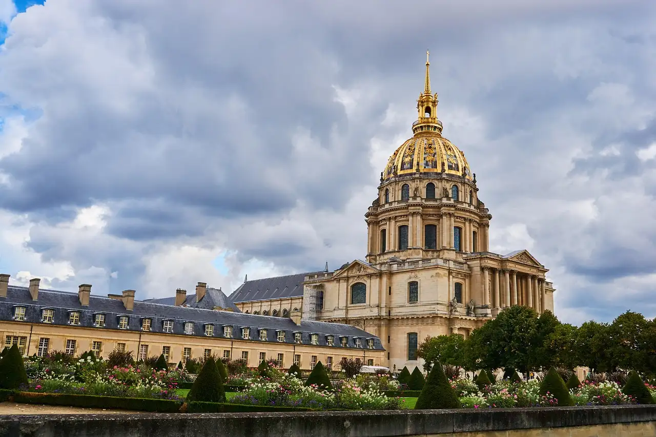 The gilded Dôme des Invalides rising above the Hôtel des Invalides